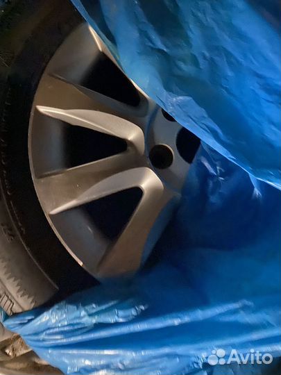 Колеса Диски литые на nissan тиану с шинами