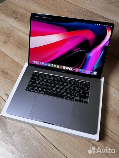 Кастомный, 2021, MacBook PRO 16 с 32GB и 1TB SSD