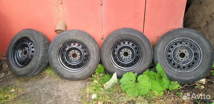 Штампованные диски r16 на Митсубиси Аутлендрlll