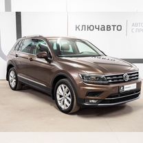 Volkswagen Tiguan 2.0 AMT, 2018, 45 200 км, с пробегом, цена 3 100 000 руб.