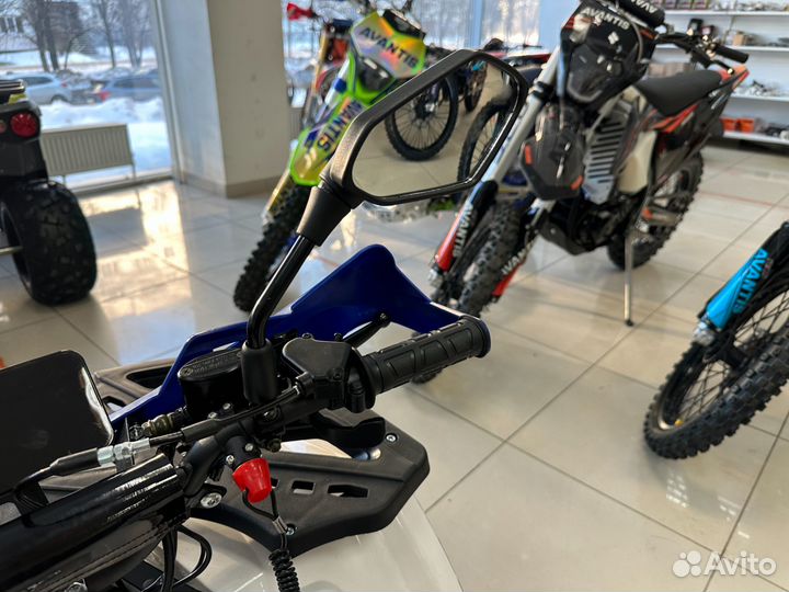 Квадроцикл Avantis 8 Lux для юных райдеров