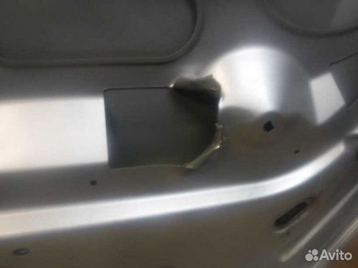 Капот Лада Веста