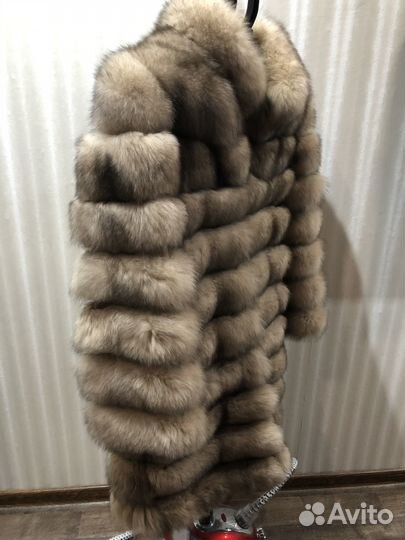 Продам песцовую шубу