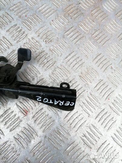Замок капота Kia Cerato 2 TD G4FC 2011