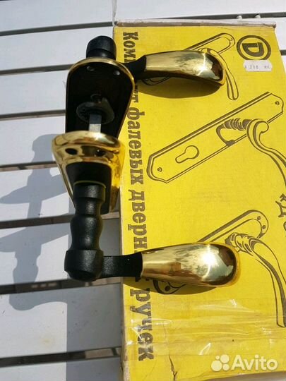 Фурнитура дверная