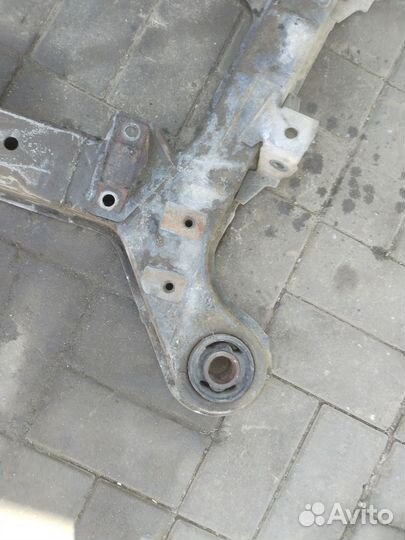 Передняя балка/подрамник вольво 850/Volvo 850