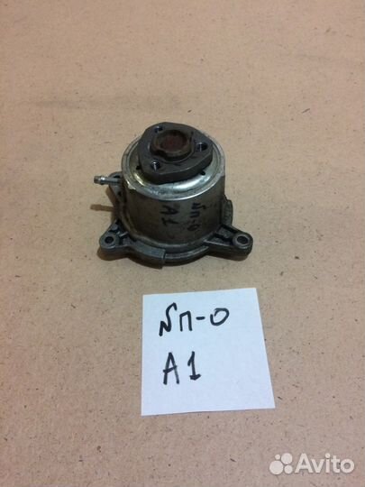 Помпа Audi A1 03F121005