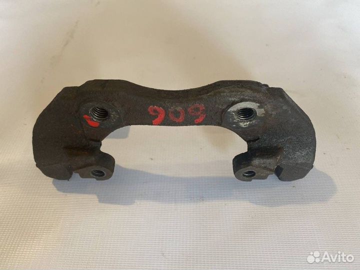 Скоба суппорта переднего Ford Focus