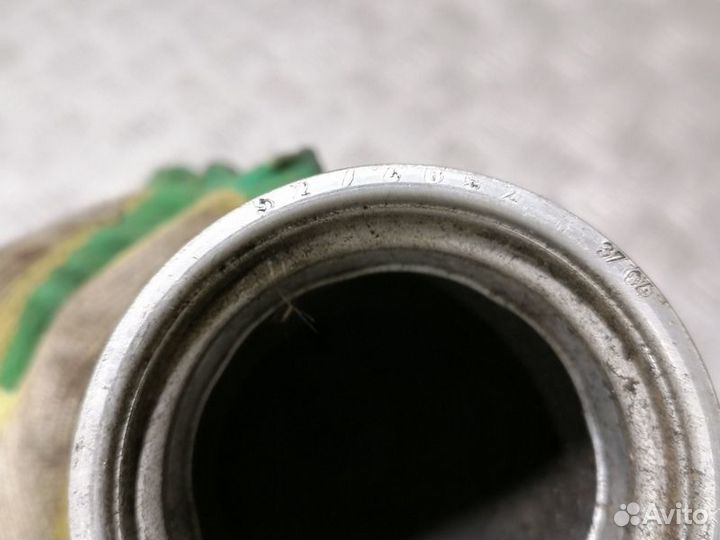 Патрубок интеркулера Volkswagen Touareg 2002 2010