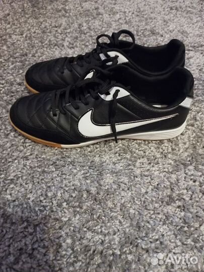 Футзалки nike