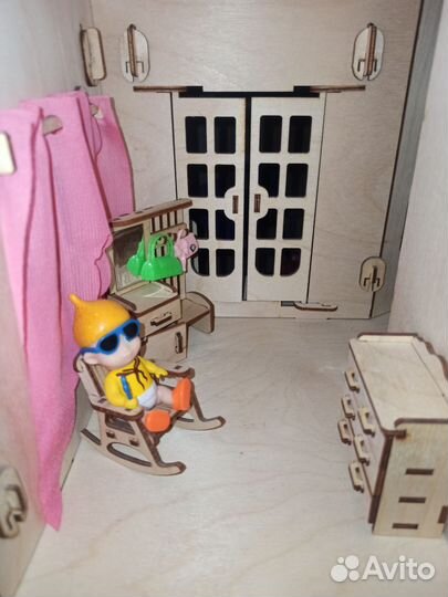 Домик кукольный деревянный