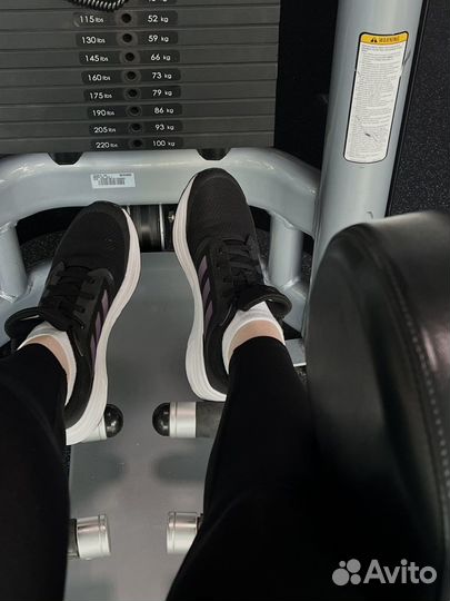 Абонемент в фитнес клуб с бассейном