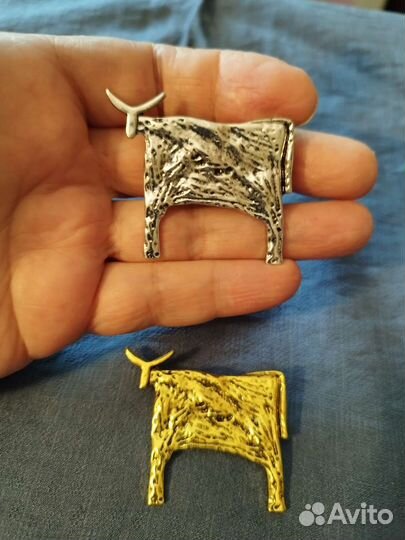 Брошь корова