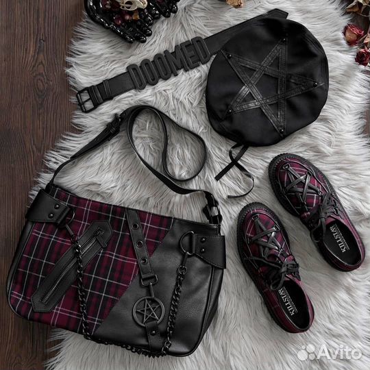 Черный берет Killstar