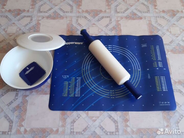 Посуда тапервар для теста,и замеса с подлжкой