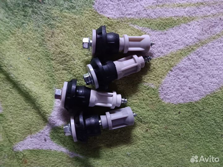 Транспортировочные болты для стиральных машин