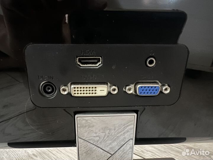 Монитор LG flatron e2260v