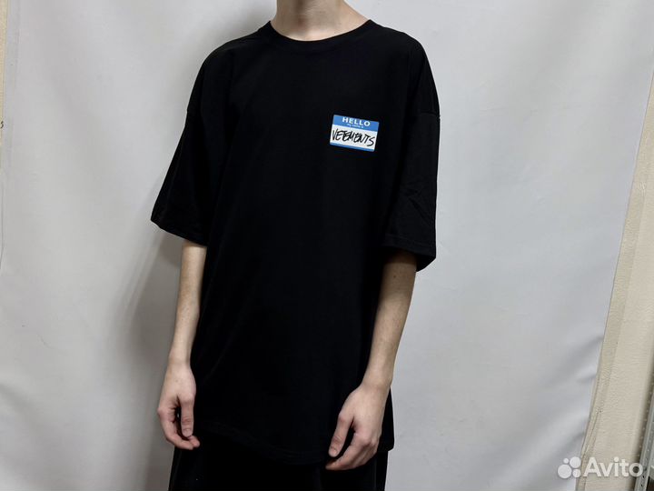Футболка Vetements hello
