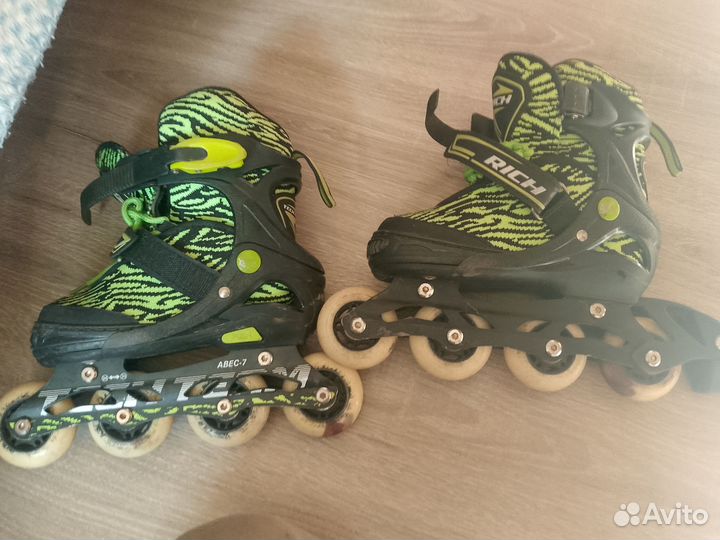 Зелененькие ролики 31-34 размер