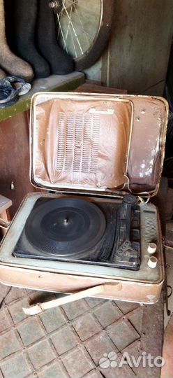 Проигрыватель юность 301