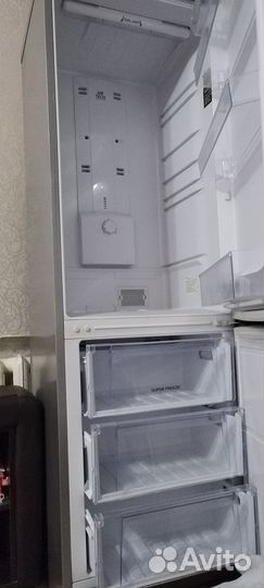 Холодильник бу Hotpoint (ariston )