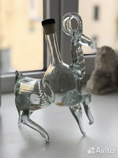 Бутыль стеклянная фигурная