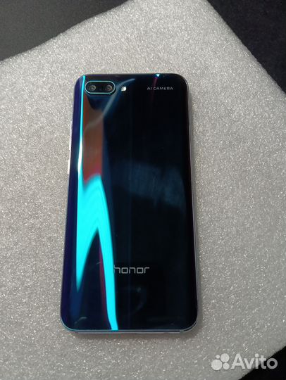 HONOR 10, 4/64 ГБ