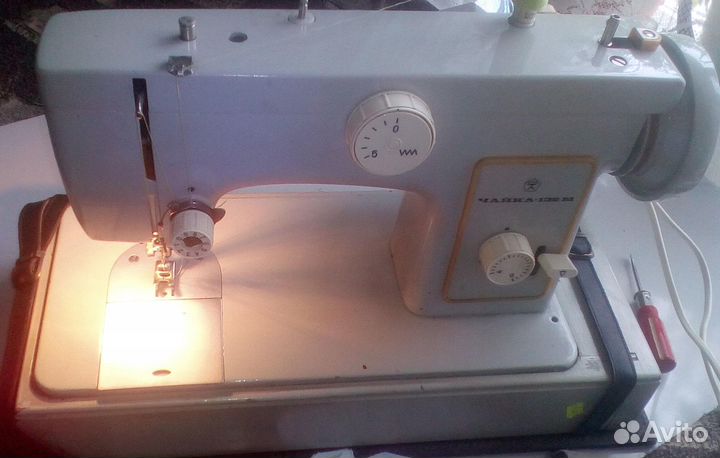 Швейная машина Чайка 132 м с электроприводом