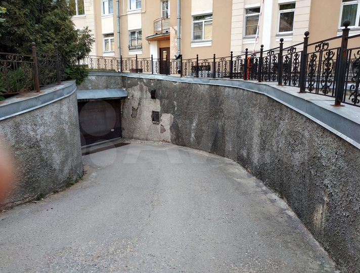 Машиноместо, 28 м²