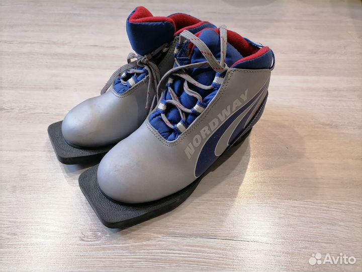 Лыжные ботинки детские 32 размер