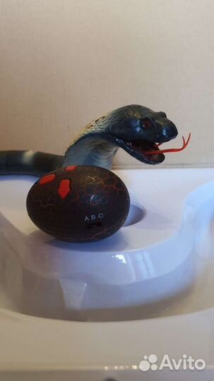 Интерактивная игрушка Королевская кобра