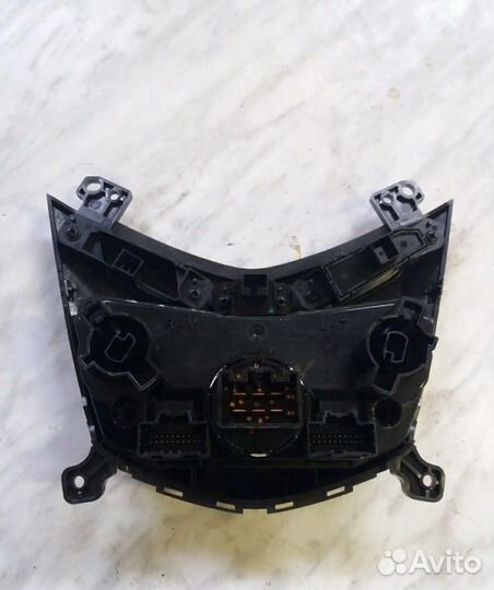 Блок управления отопителем Chevrolet Aveo T300