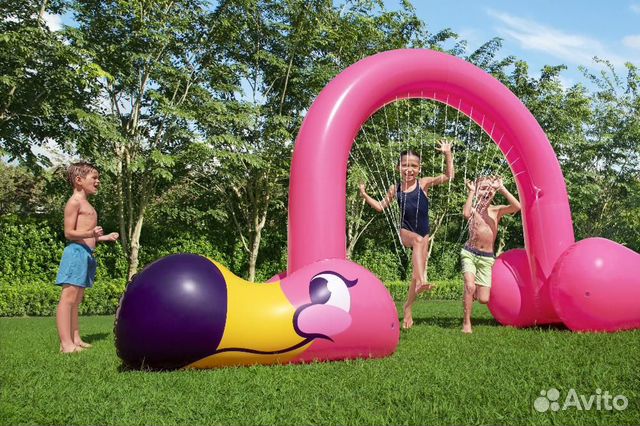 Игрушка с разбрызгивателем 