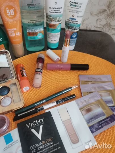 Набор косметики в одни руки