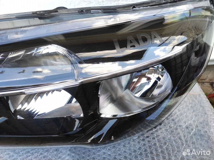Блок-фара LADA Vesta левая