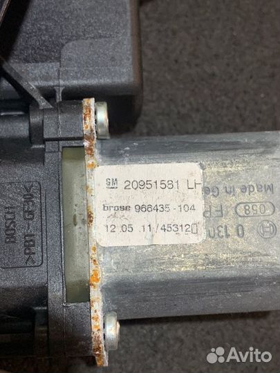 Стеклоподъемник передний левый Opel Insignia