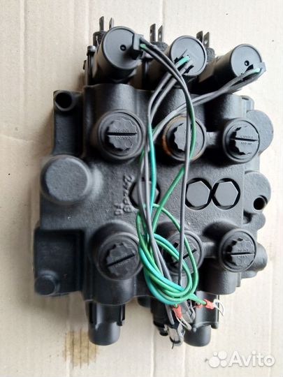 170-34848 Гидрораспределитель Mustang 2054