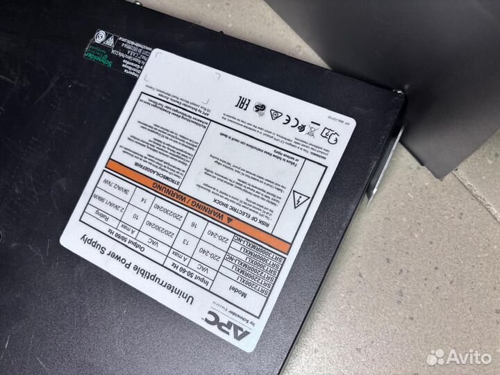 Ибп APC Smart-UPS SRT SRT2200rmxli