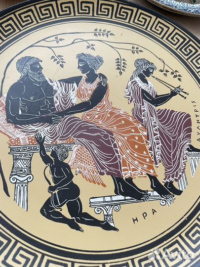 Настенная тарелка