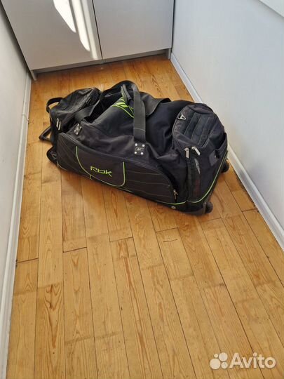 Сумка хоккейная на колесах