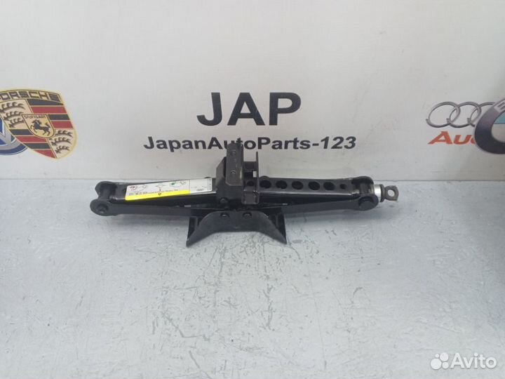 Домкрат Audi Q3 8U 2 2012