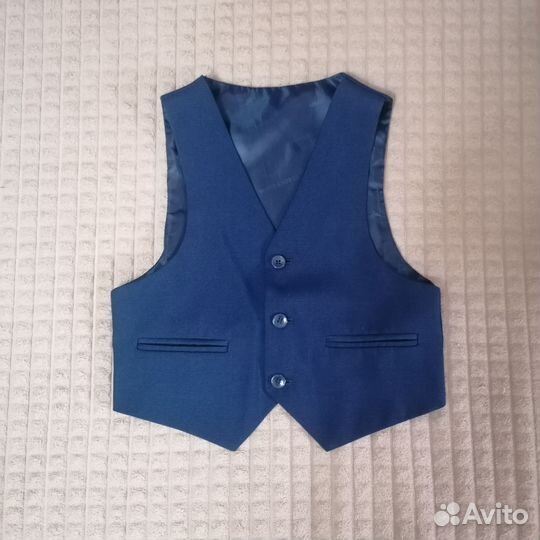 Школьный костюм для мальчика на 7-8 лет