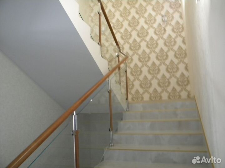 Перила из нержавеющей стали с деревом