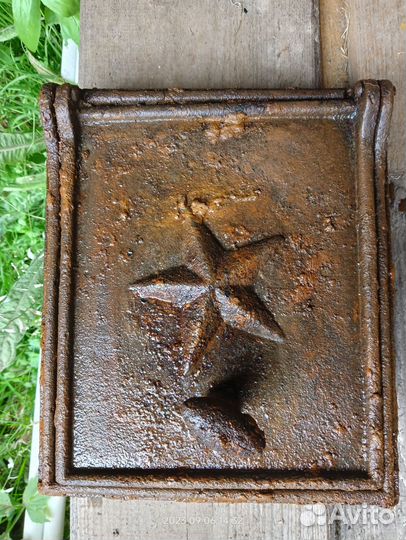 Дверца для печки квадрига, кони, кузница, топоры