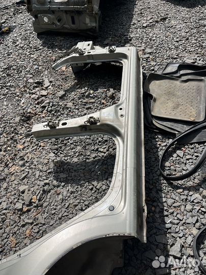 Правый порог короб бок Renault Sandero