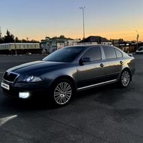 Skoda Octavia 2.0 AT, 2008, 250 000 км, с пробегом, цена 1 000 000 руб.