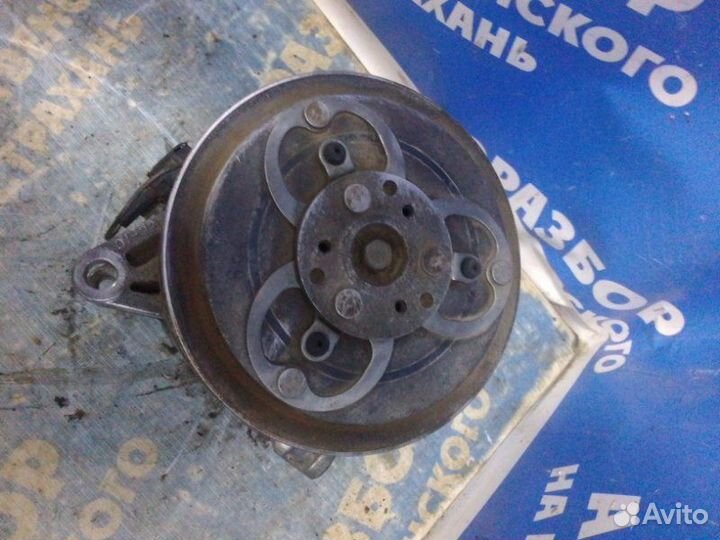 Компрессор кондиционера Nissan Serena универсал