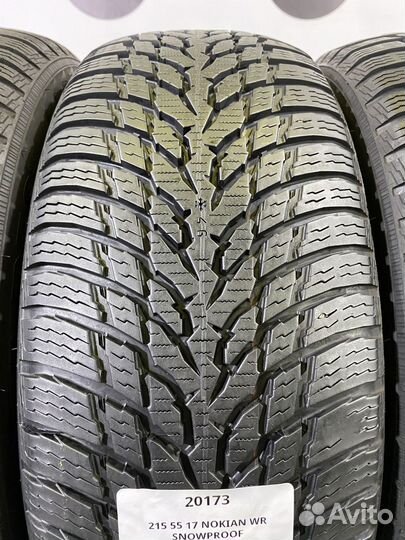 Nokian Tyres WR Snowproof 215/55 R17