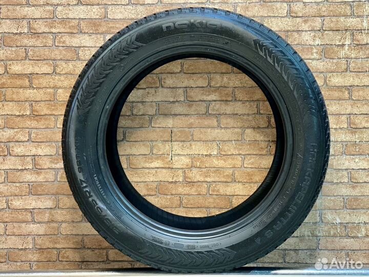 Nokian Tyres Hakkapeliitta 8 215/55 R17