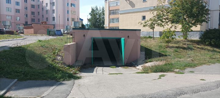 Машиноместо, 18 м²